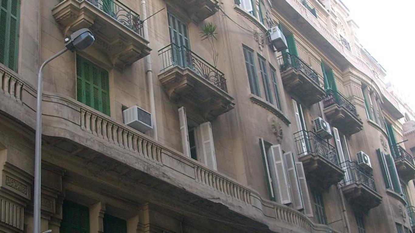 Triomphe Hostel