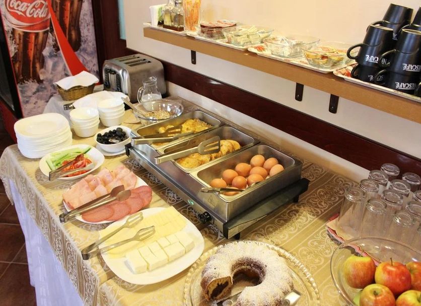 Buffet Photo