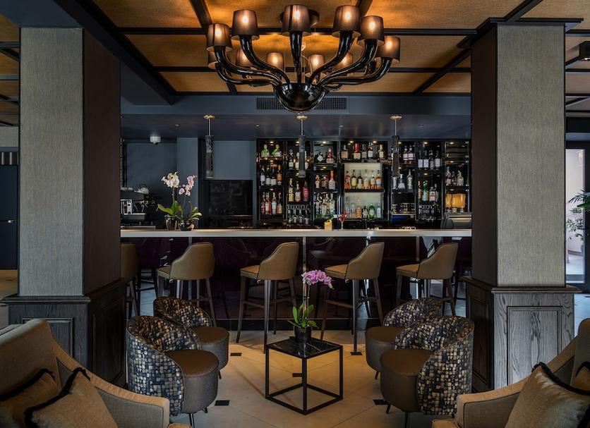 Bar Photo