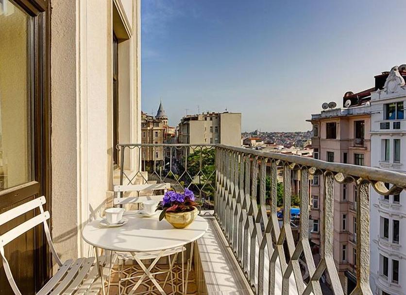Balcony Photo