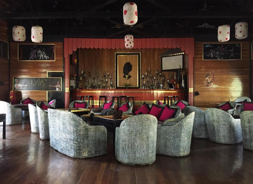 Bar Photo