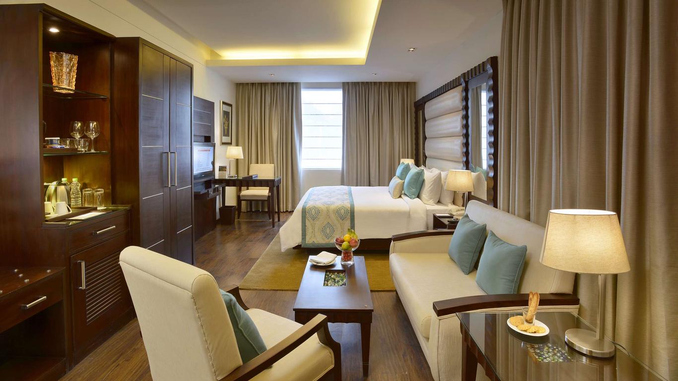Deventure Sarovar Portico Kapashera, New Delhi