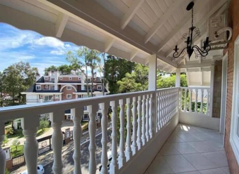 Balcony Photo