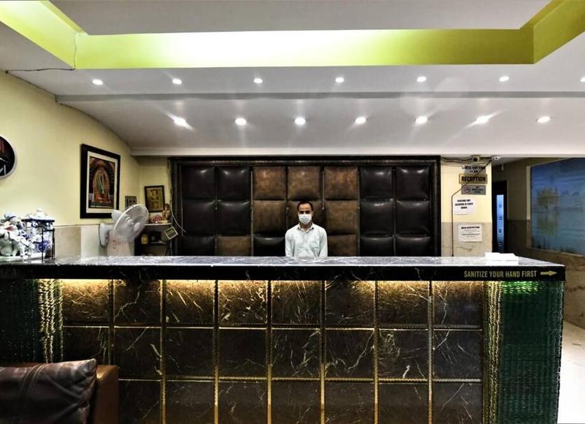 Front desk Photo