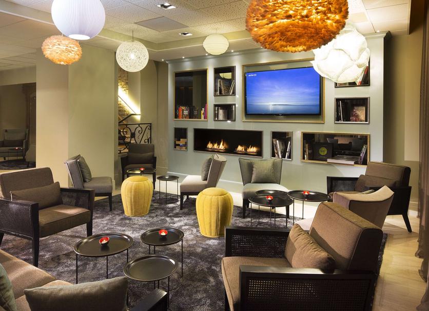 Lounge Photo