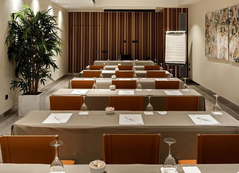 Conference room Photo