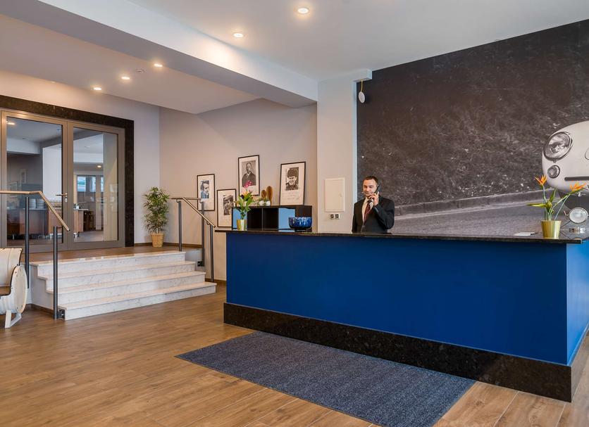 Front desk Photo