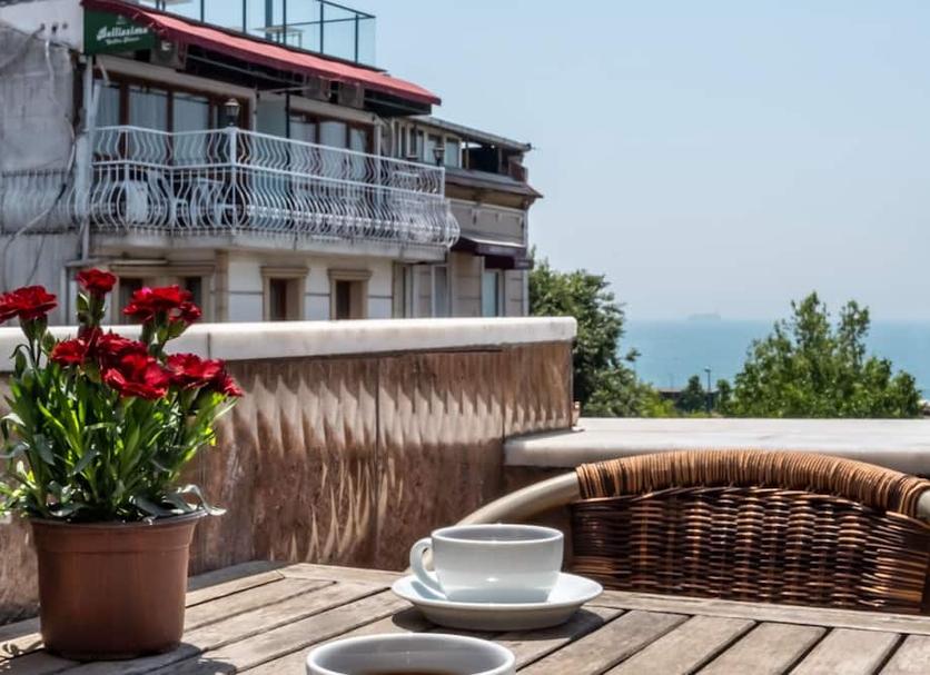 Balcony Photo
