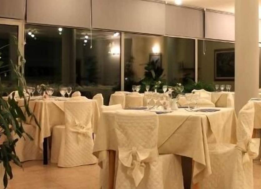 Banquet hall Photo