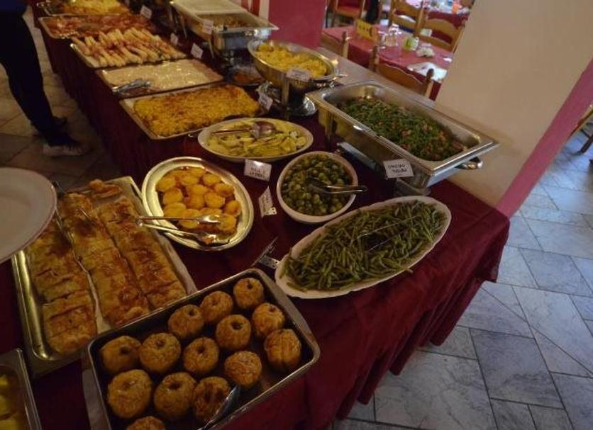 Buffet Photo