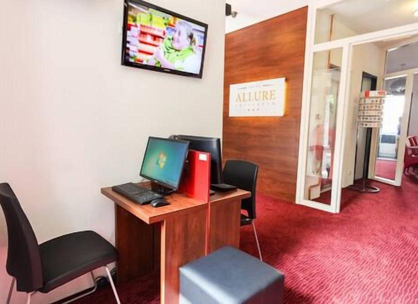 Business center Photo