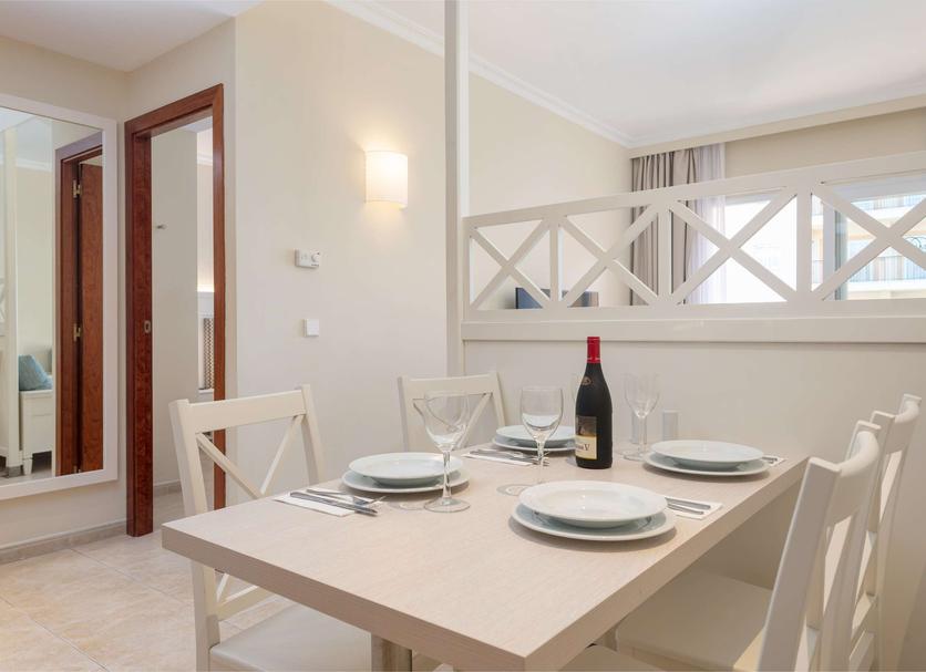 Dining room Photo