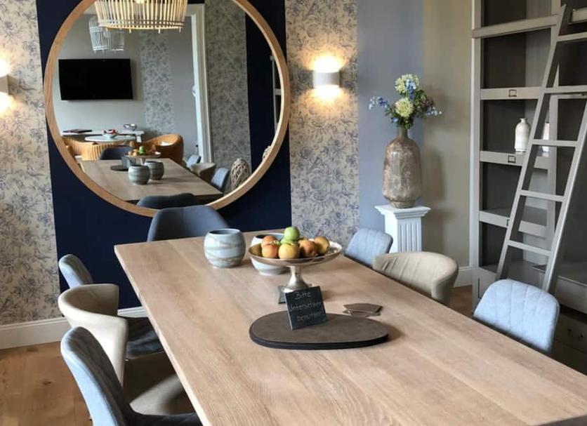 Dining room Photo