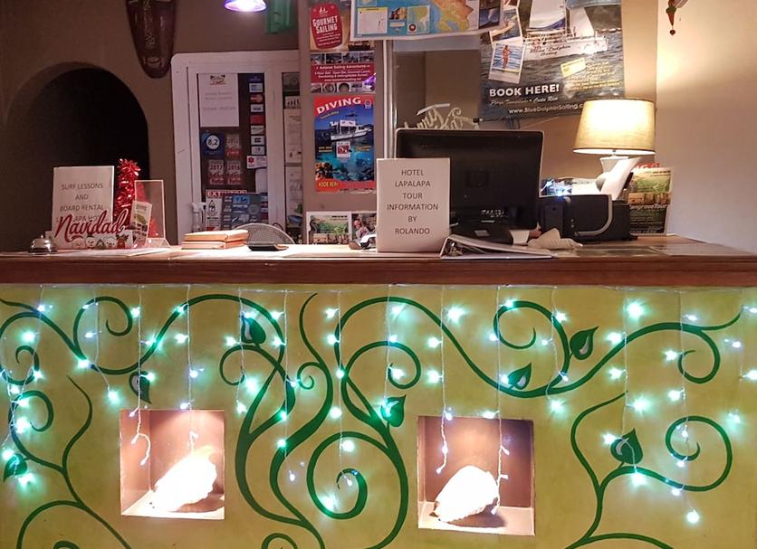 Front desk Photo