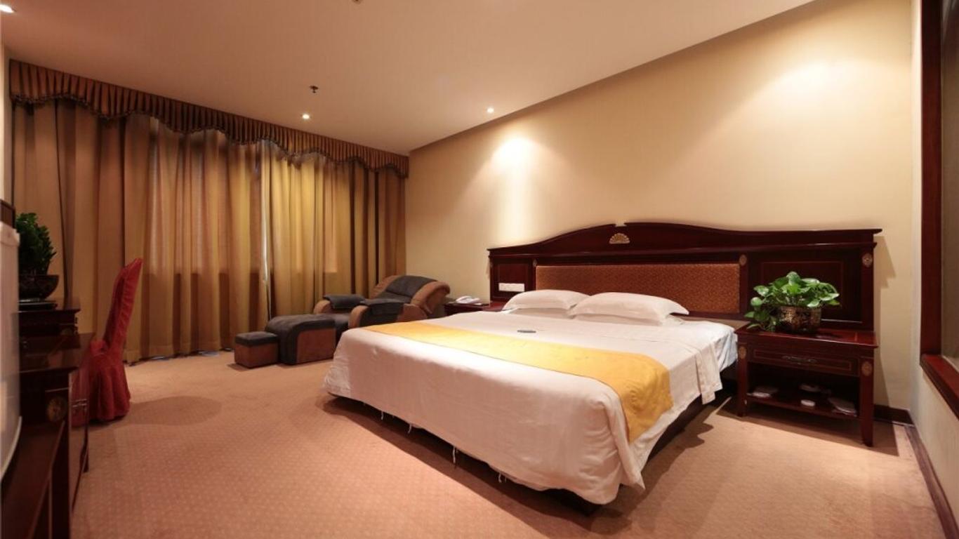 Nanzhou Hotel