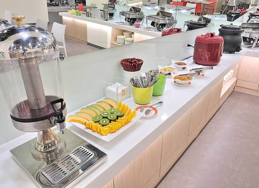Buffet Photo