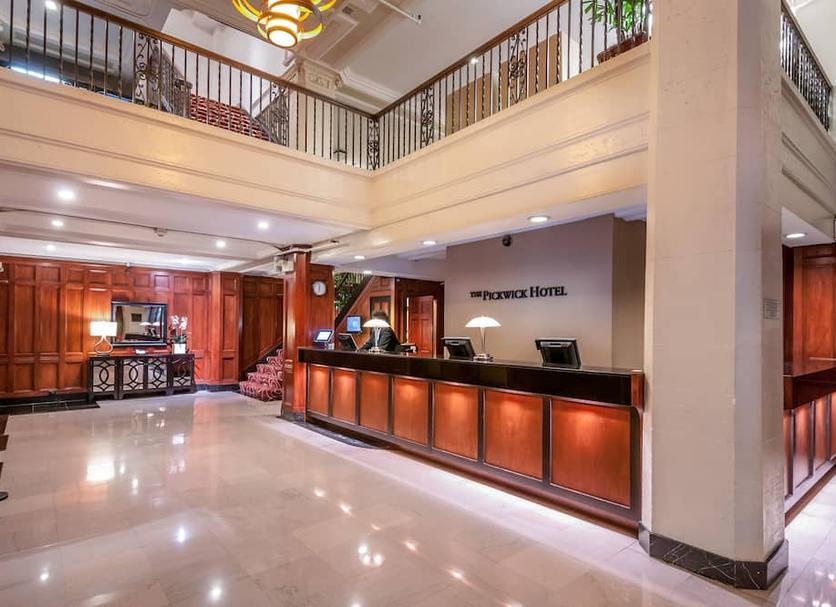 Front desk Photo
