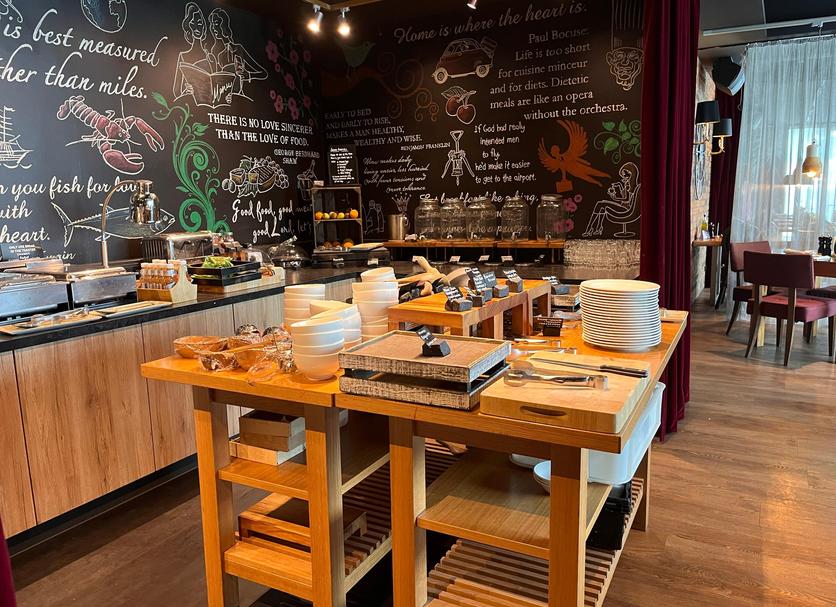 Restaurant Photo
