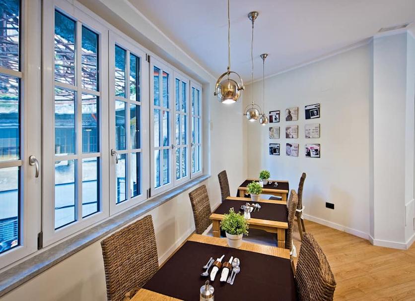 Dining room Photo