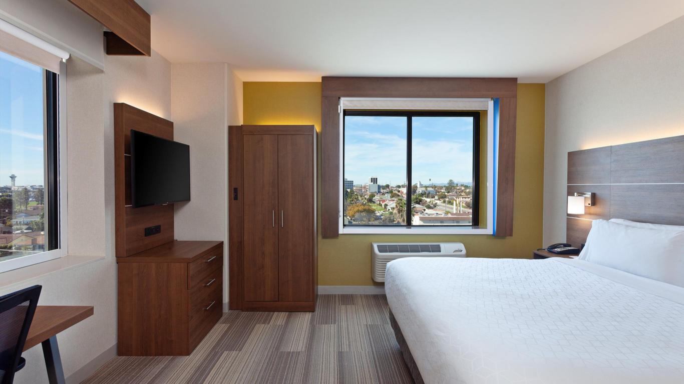 Holiday Inn Express Los Angeles - LAX Airport