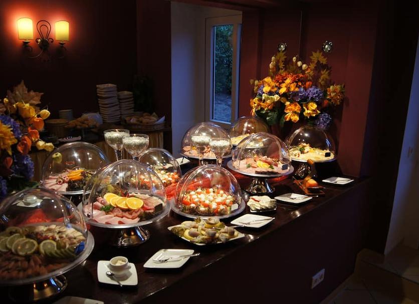 Buffet Photo