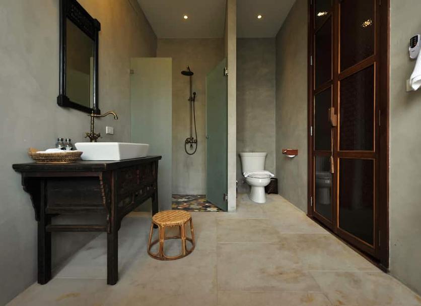 Bathroom Photo