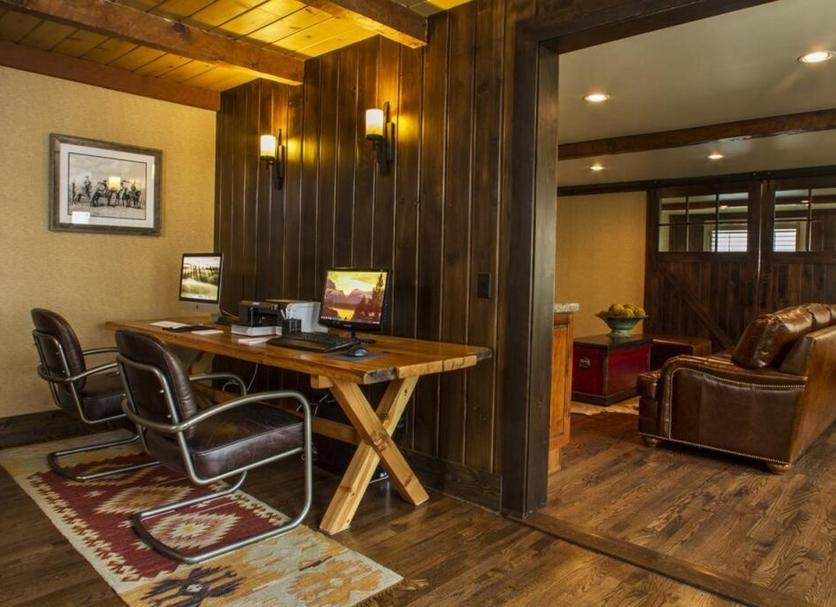 Business center Photo