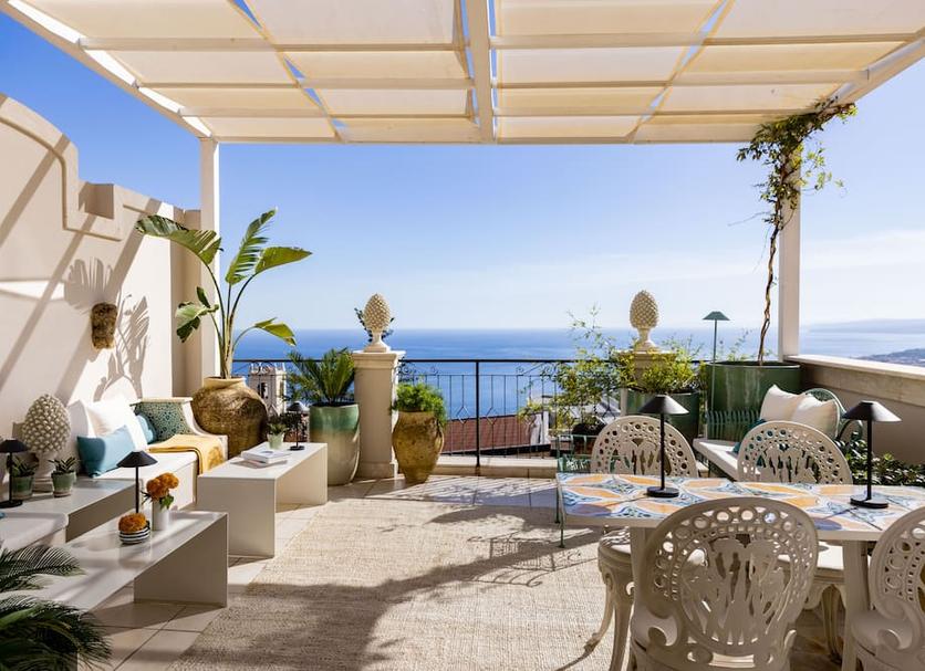 Balcony Photo