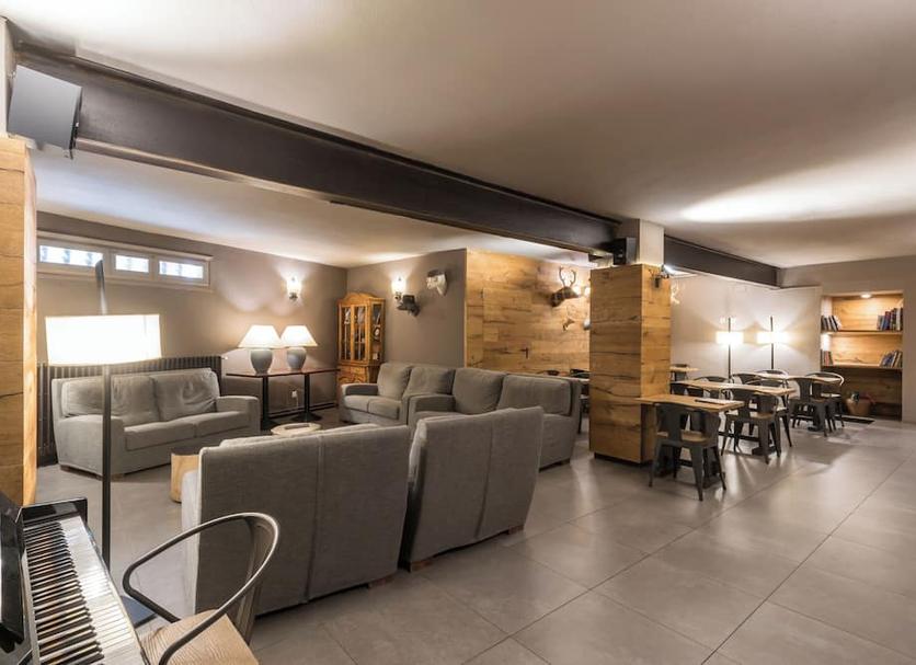 Lounge Photo