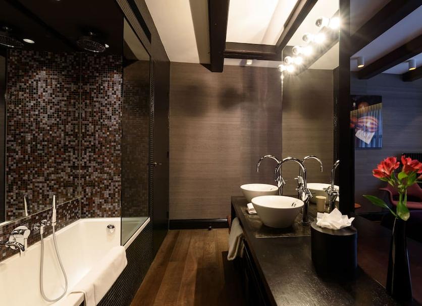 Bathroom Photo