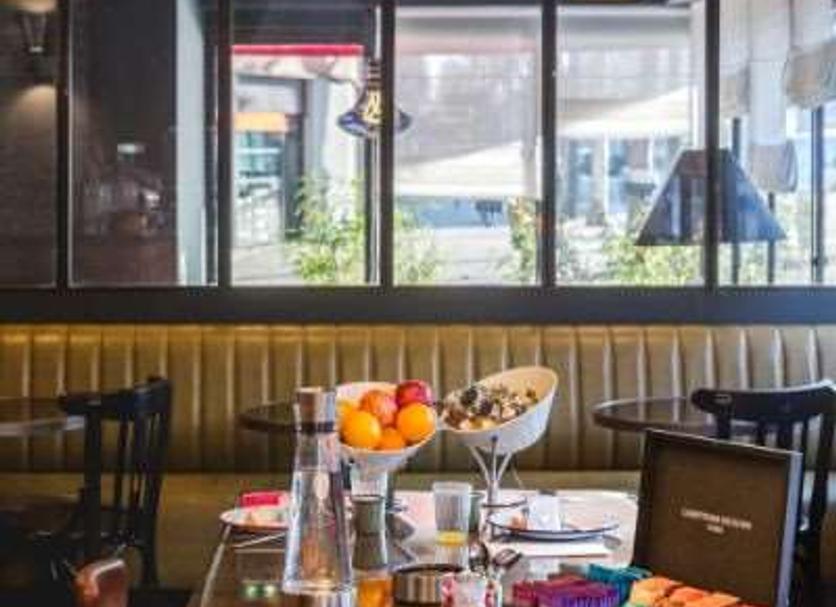 Restaurant Photo