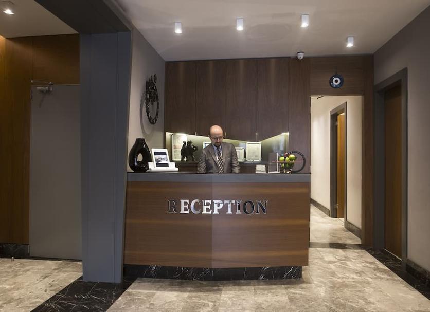 Front desk Photo