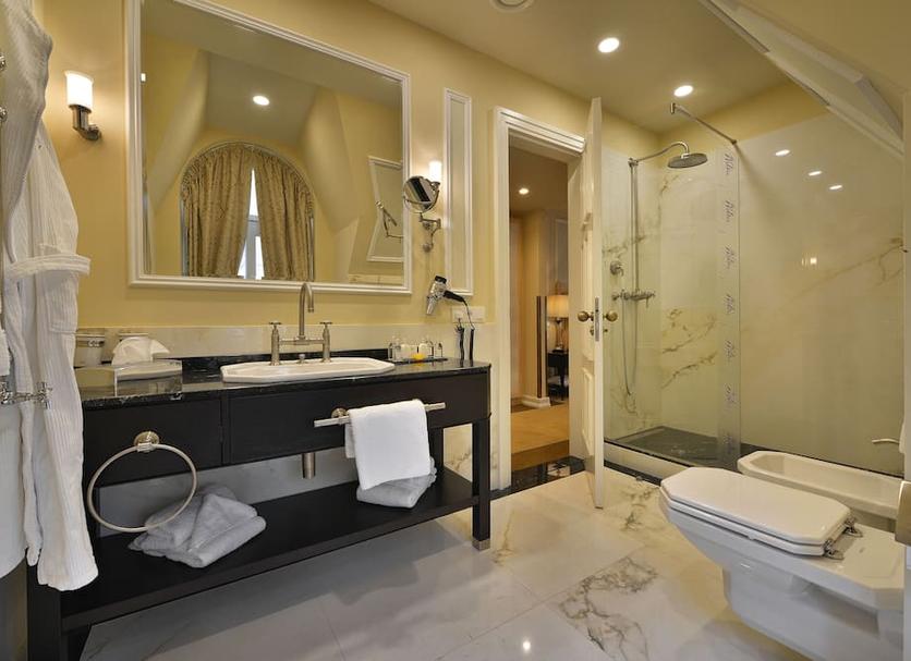 Bathroom Photo