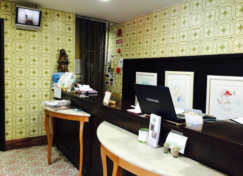 Front desk Photo