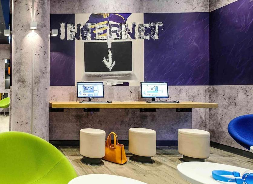 Business center Photo