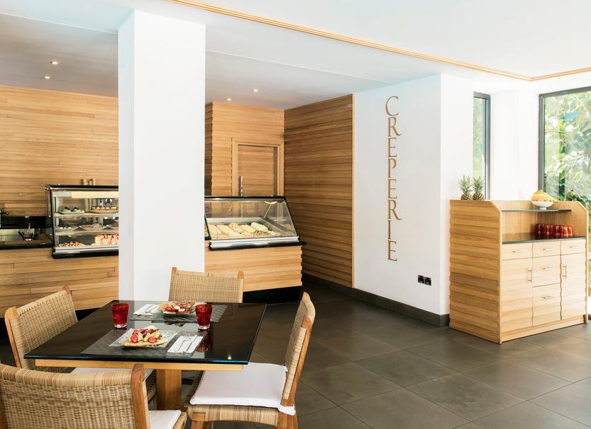Dining room Photo