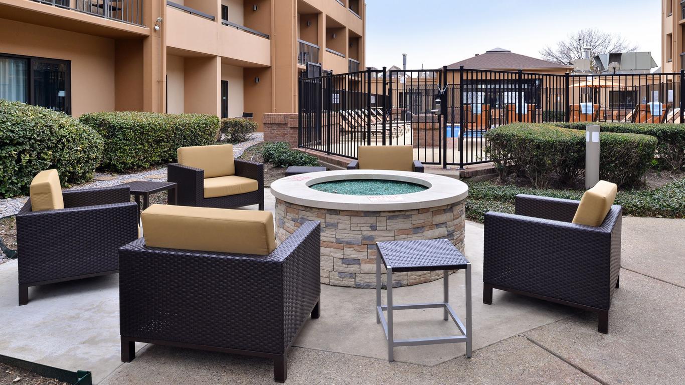 Courtyard by Marriott Dallas Northwest