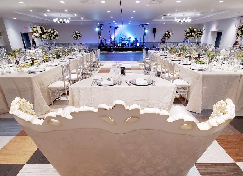 Banquet hall Photo