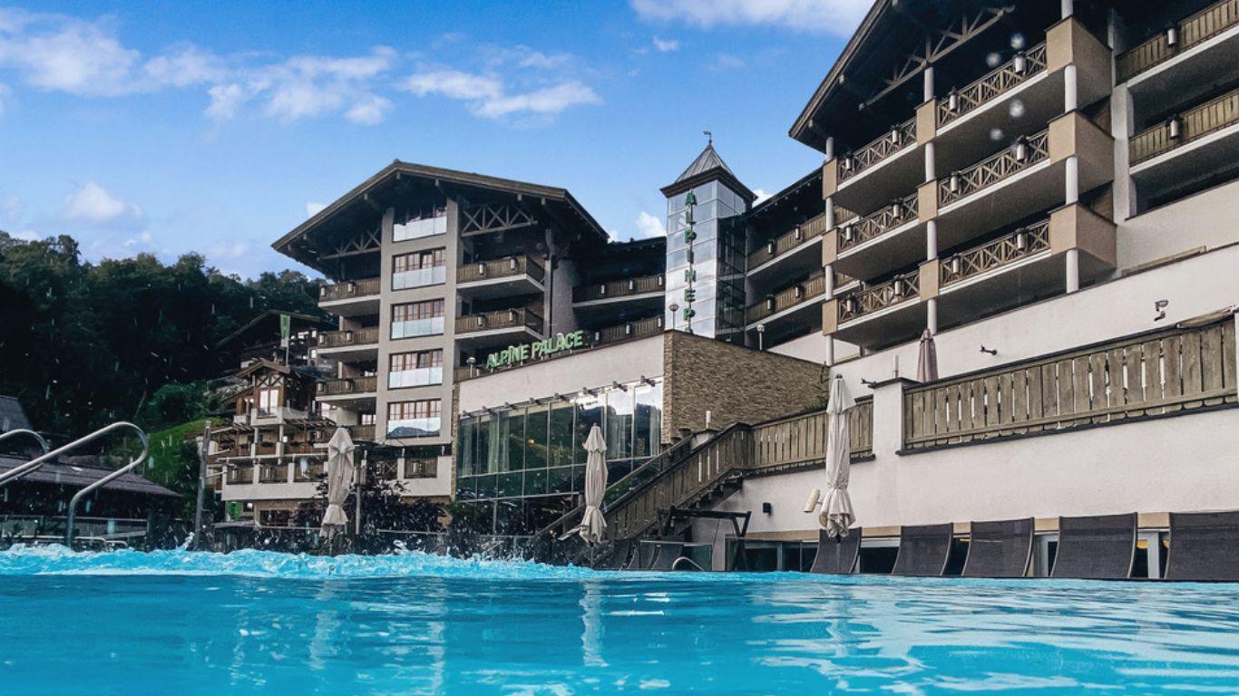 Hotel Alpine Palace