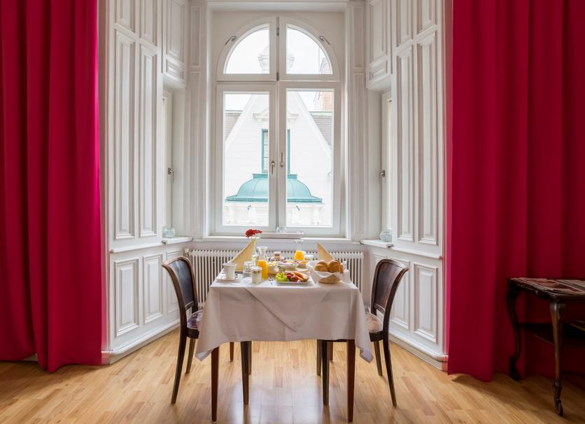 Dining room Photo