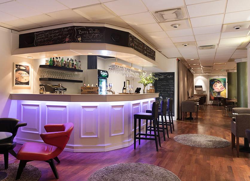 Bar Photo