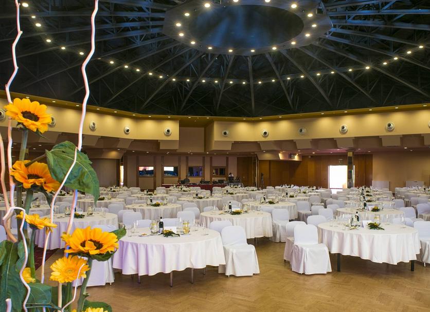 Banquet hall Photo