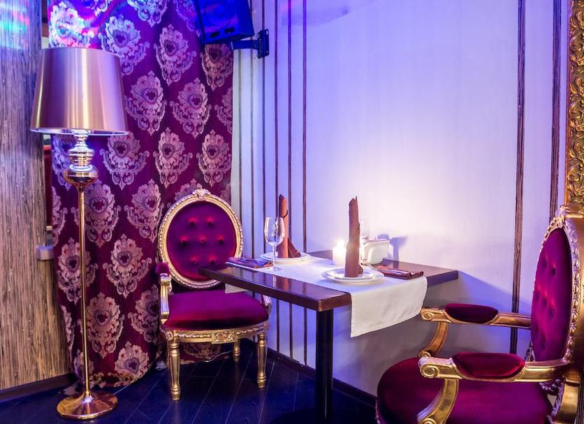 Dining room Photo